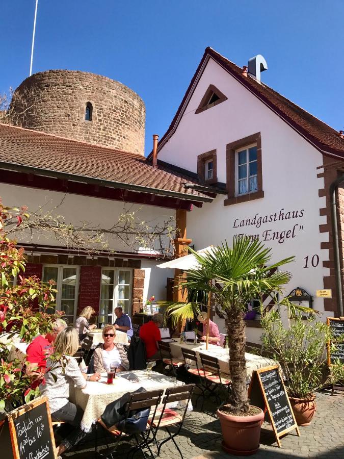 ホテル Landgasthaus "Zum Engel" Neuleiningen エクステリア 写真